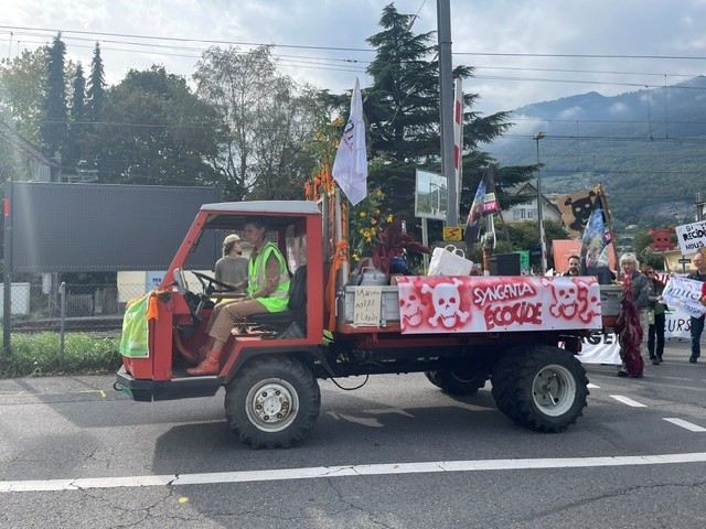 https://radiochablais.ch/images/2026/10/03/manif syngenta 3.jpg